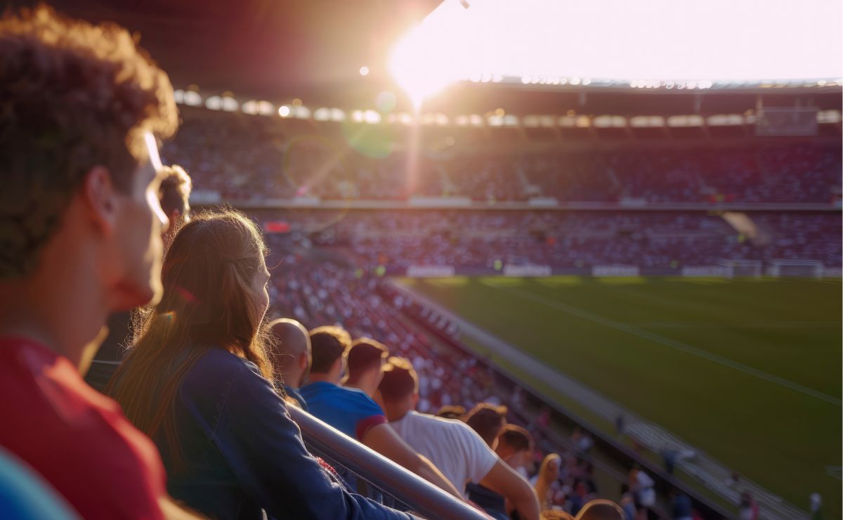 Stade de foot au soleil couchant