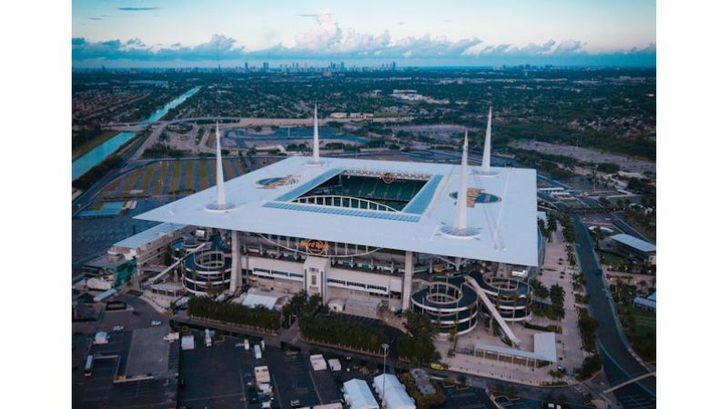 Hard Rock Stadium Miami vue aérienne photo de Nils Huenerfuerst